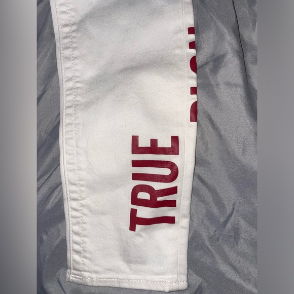 True Religion White Jennie Curvy High Rise Jeans With Red Lettering - Picture 10 of 11